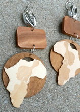 Load image into Gallery viewer, Handmade Afrocentric Wooden Earrings