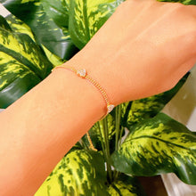 Load image into Gallery viewer, Dotty Shine Heart Bracelet