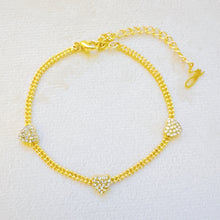 Load image into Gallery viewer, Dotty Shine Heart Bracelet