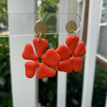 Load image into Gallery viewer, Mandarin orange hibiscus flower polymer clay dangle earrings