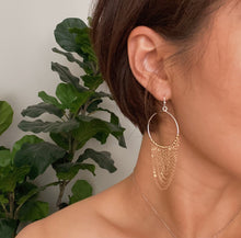 Load image into Gallery viewer, Chain Drapes Two Tone Earrings
