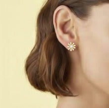 Load image into Gallery viewer, Golden Glow Flower Stud Earrings – Pearl Center with Shimmering Petals
