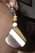 Load image into Gallery viewer, Handmade boho dangle earrings
