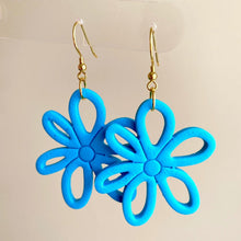 Load image into Gallery viewer, Turquoise blue colored flower daisy polymer clay dangle earrings
