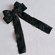 Load image into Gallery viewer, Vintage Rosette Hair Clip
