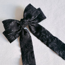 Load image into Gallery viewer, Vintage Rosette Hair Clip
